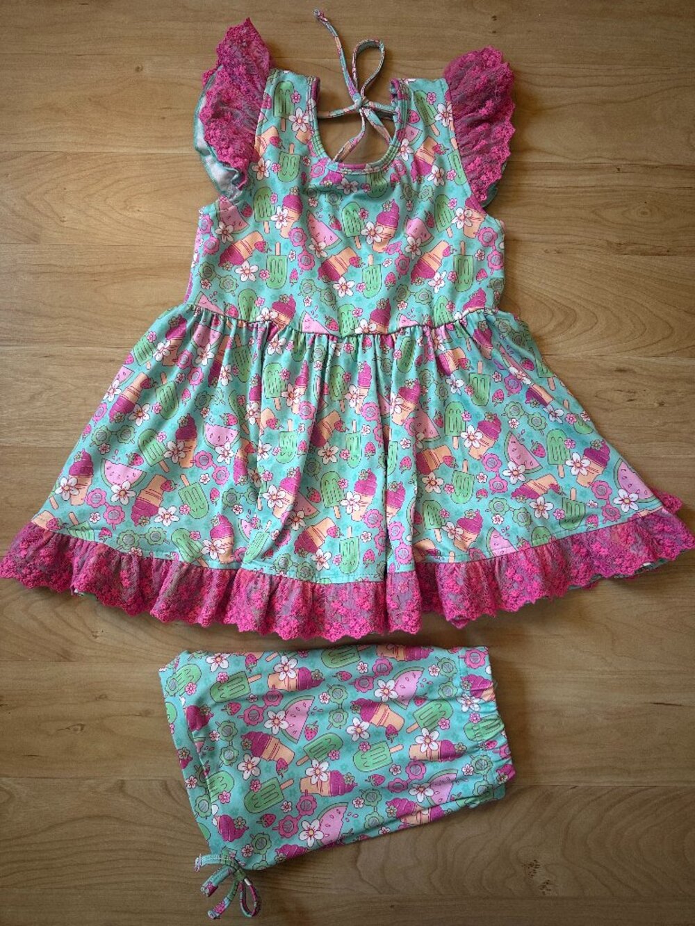 Liv & Stella Mystery Bundle Playset, size 8